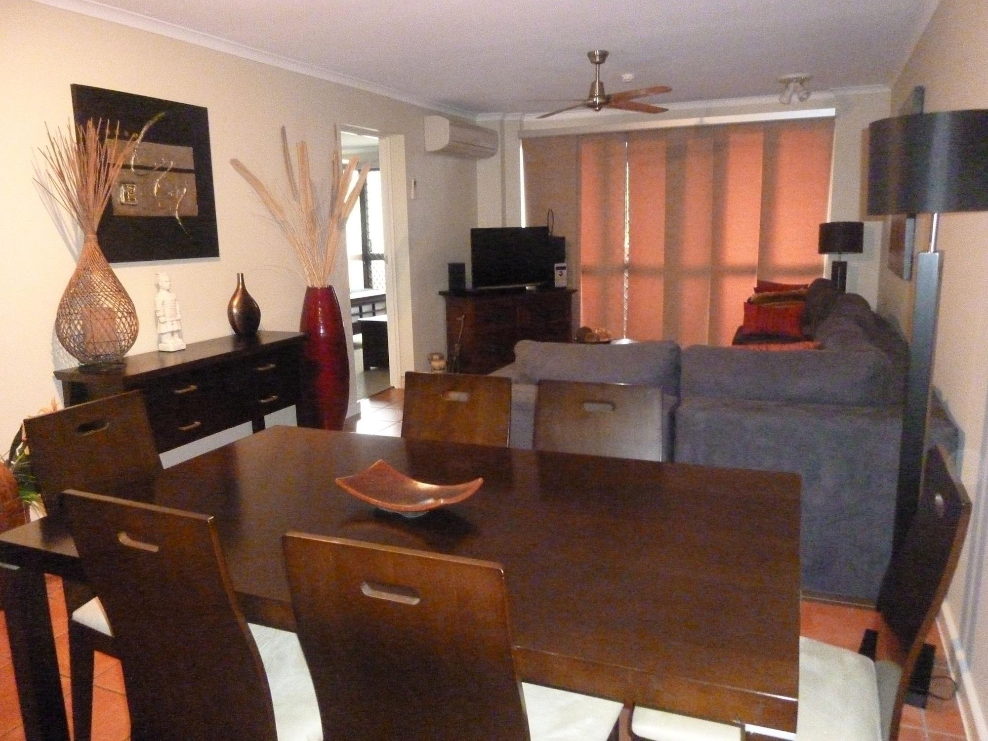 Coral Towers Holiday Suites Cairns Eksteriør bilde