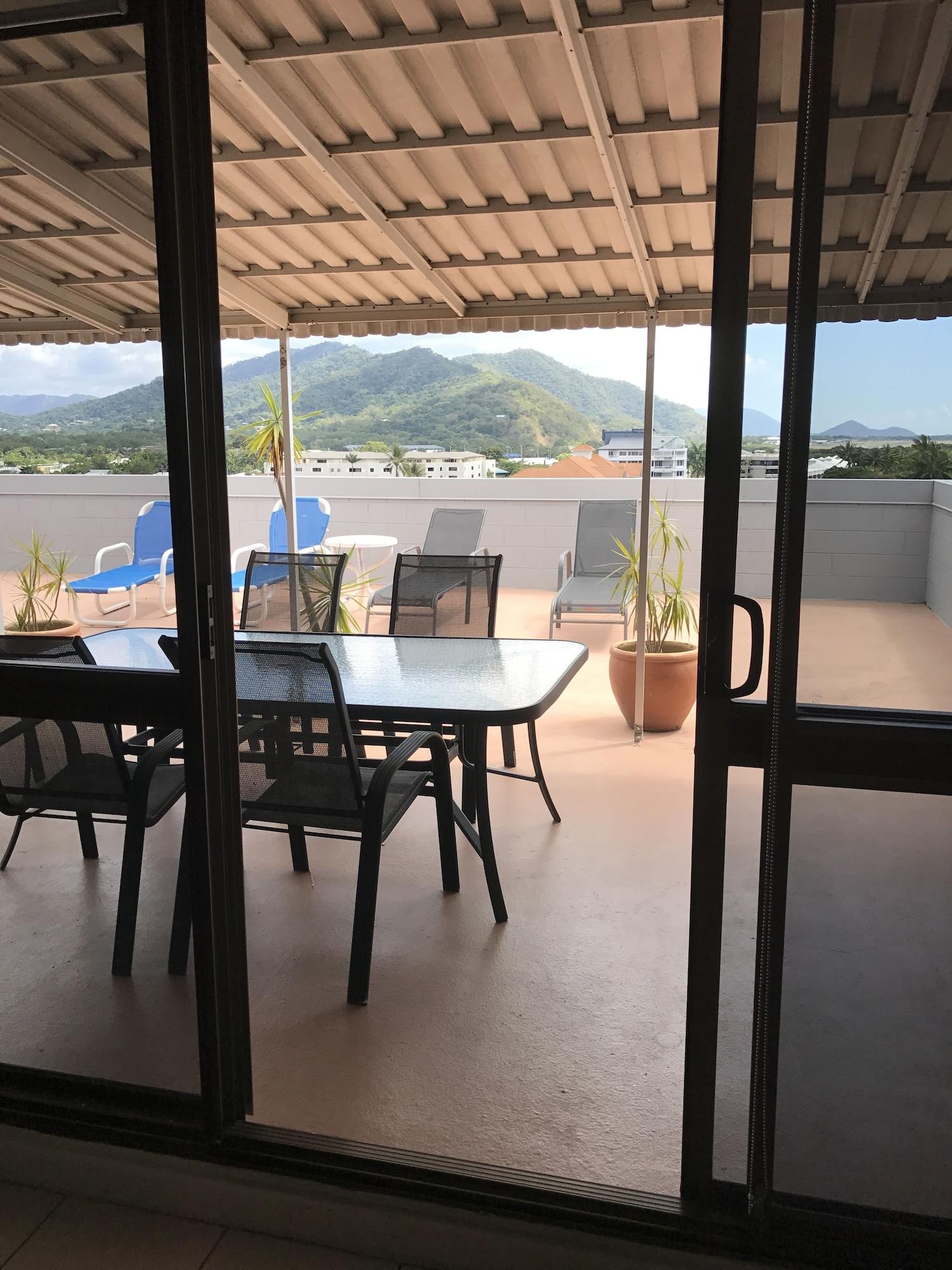 Coral Towers Holiday Suites Cairns Eksteriør bilde