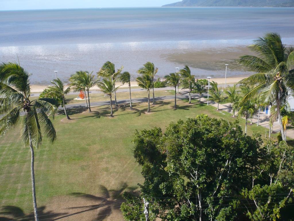 Coral Towers Holiday Suites Cairns Eksteriør bilde